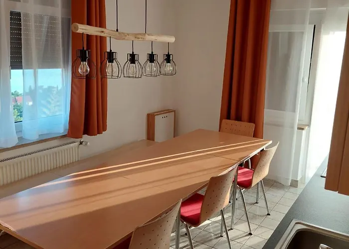 Apartman Nada 3 *