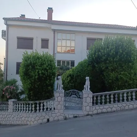 Nada 3 * Crikvenica